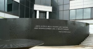Il Civil Rights Memorial a Montgomery: il monumento che ricorda la lotta per i diritti civili Civil Rights Memorial, Montgomery