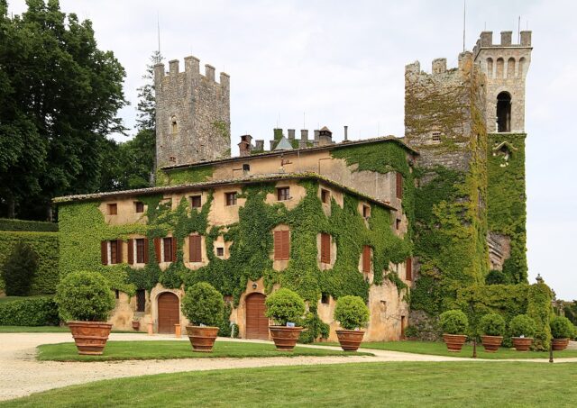 Castello Rinascimentale Castello di Celsa: un gioiello rinascimentale nella campagna toscana ...