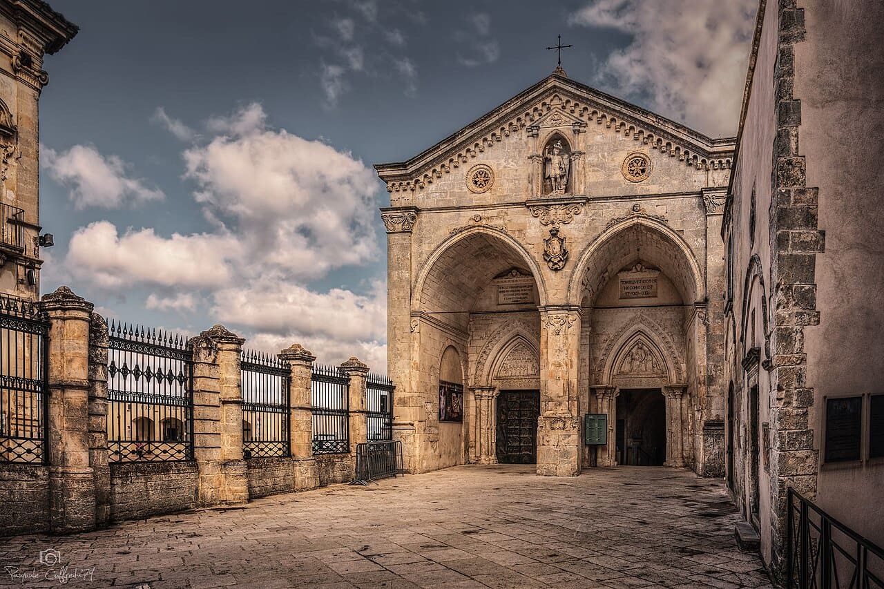 Monte Sant'Angelo: il santuario di San Michele Arcangelo