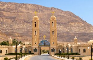 Il monastero più antico del mondo si trova in Egitto: ha oltre 1.600 anni ed è ancora abitato dai monaci Monastero di Sant'Antonio Abate
